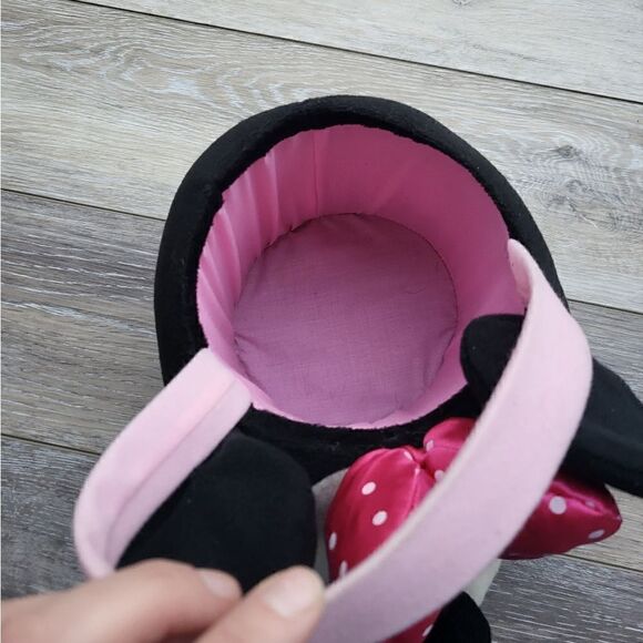 adorable Minnie Mouse head plush baskets with handles! This set includes 2 baske - Picture 8 of 16